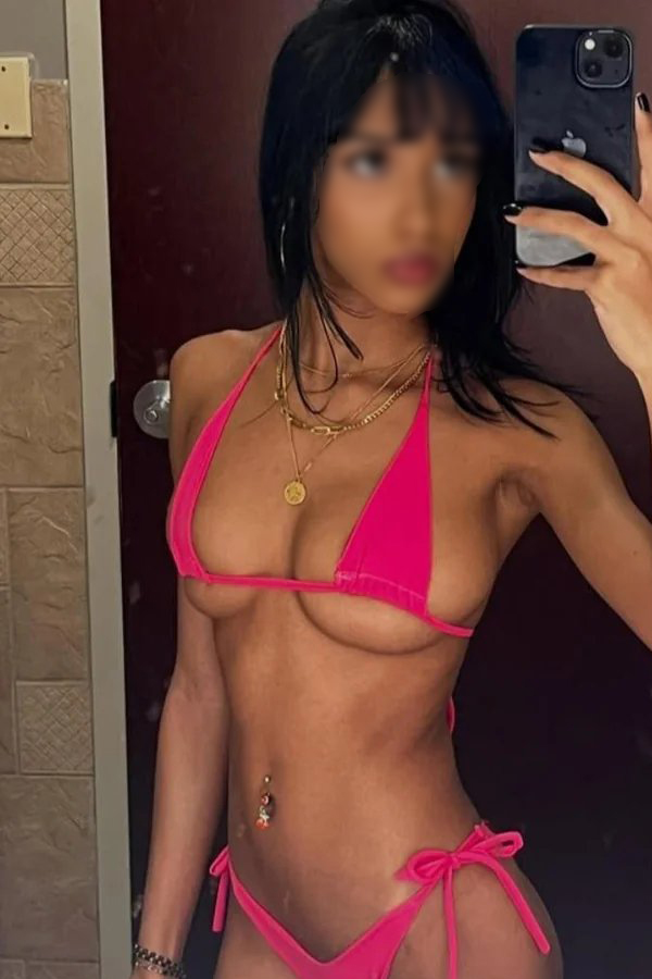 available escort girl Alice in Oman