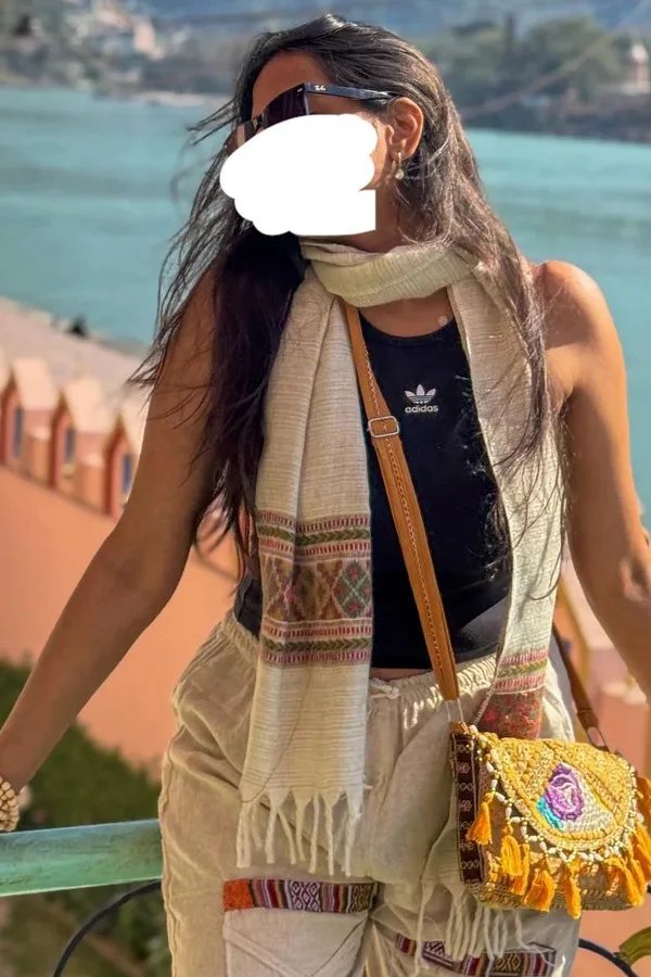 available escort girl Bhawna in Gangtok