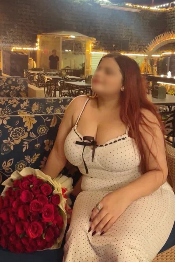 available escort girl Mukti in Kochi